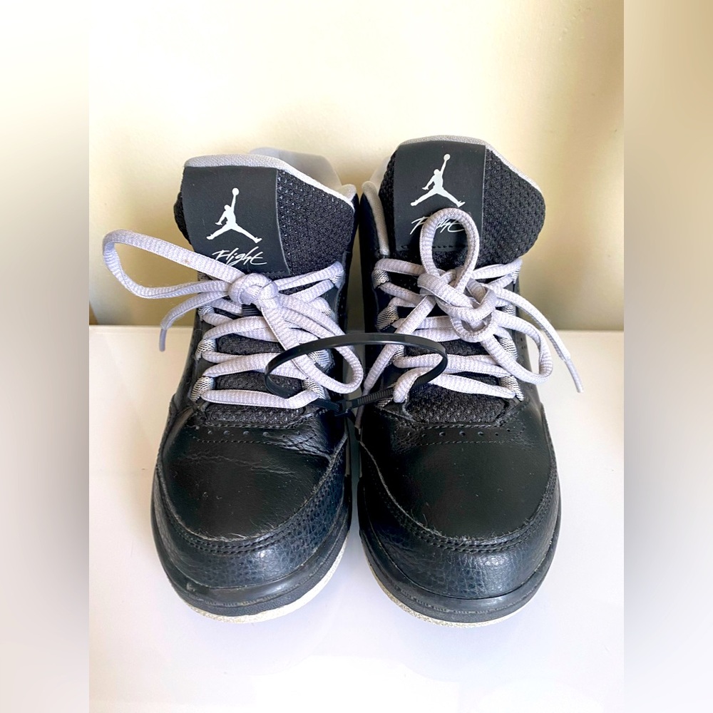 Nike Jordan's Kids Sneakers SZ1